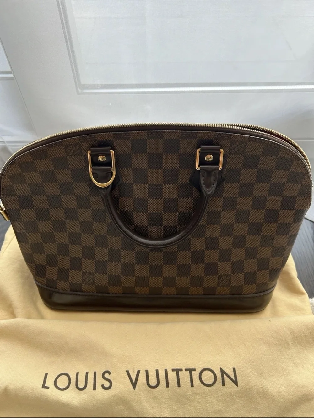 100% Authentic Louis Vuitton Alma PM in Classic Damier Ebène